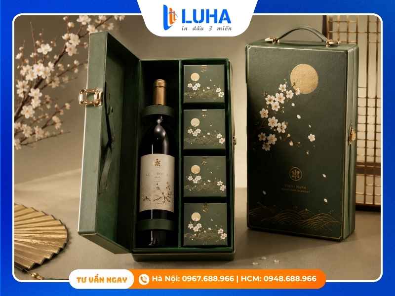 Giấy bồi b&ecirc;n ngo&agrave;i tạo thẩm mỹ cho hộp trung thu cao cấp