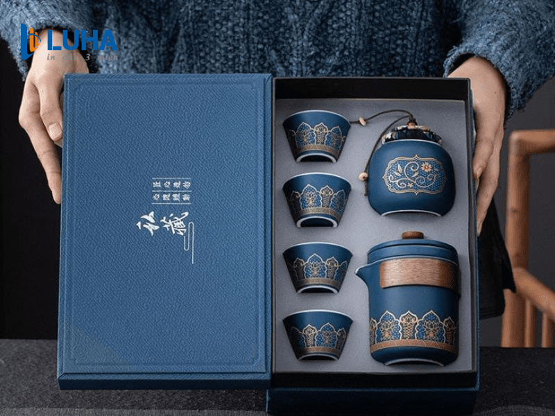 Hộp đựng ấm chén