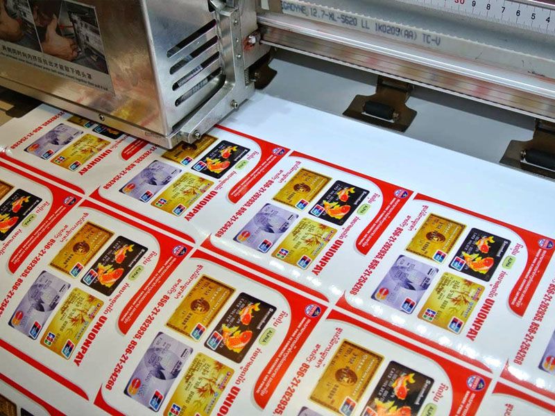 Decal giấy là loại decal phổ biến nhất hiện nay, thường được in decal theo yêu cầu