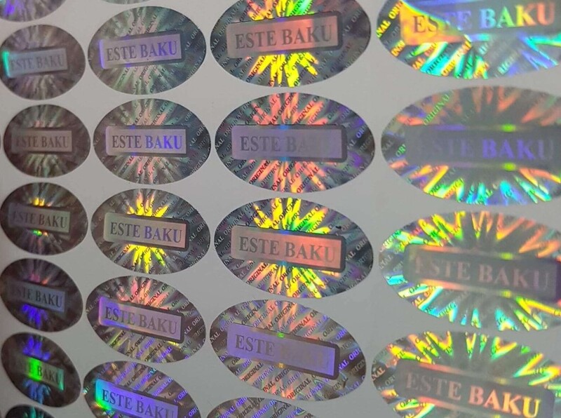 tem nh&atilde;n hologram k&iacute;ch th&iacute;ch sự ch&uacute; &yacute;